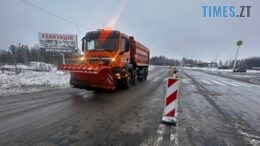 Крижаний дощ на Житомирщині: 47 спецмашин на дорогах, заблоковані фури та дистанційка в громадах