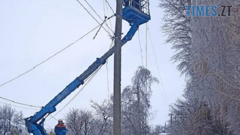 Через негоду на Житомирщині без світла залишилися понад 12 тисяч домогосподарств