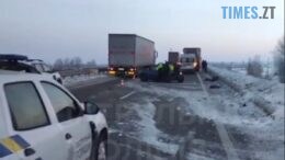 До уваги водіїв! Через ДТП на трасі Київ — Чоп поблизу Коростишева рух транспорту ускладнено