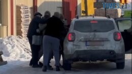 Викрадення людей у Коростишеві: поліція розслідує дії невідомих у військовій формі