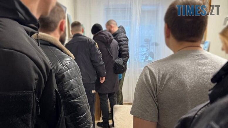 Травмування поліцейського та пошкодження трьох патрульних авто: жителю Бердичева повідомлено про підозру