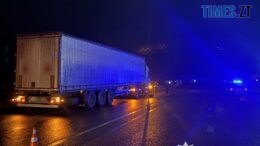 У подвійній ДТП під Житомиром загинула жінка: поліція встановлює її особу