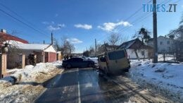 У Житомирі не розминулися легковик та мікроавтобус: є постраждала