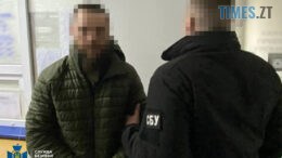 Посилки зі зброєю: СБУ та поліція затримали ексвійськового, який продавав «трофеї» житомирянам