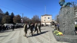 Покладання квітів, поетичні читання, виставка "Кобзарів": Житомир вшановує Тараса Шевченка