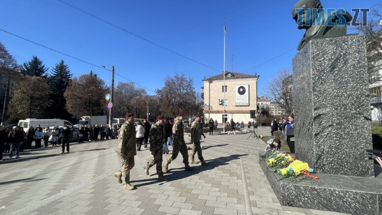 Покладання квітів, поетичні читання, виставка "Кобзарів": Житомир вшановує Тараса Шевченка