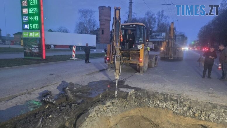 На вулиці Східній у Житомирі триває масштабна реконструкція каналізаційного колектора