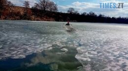 На Житомирщині рятувальники дістали з водойми тіло чоловіка, якого розшукували кілька днів