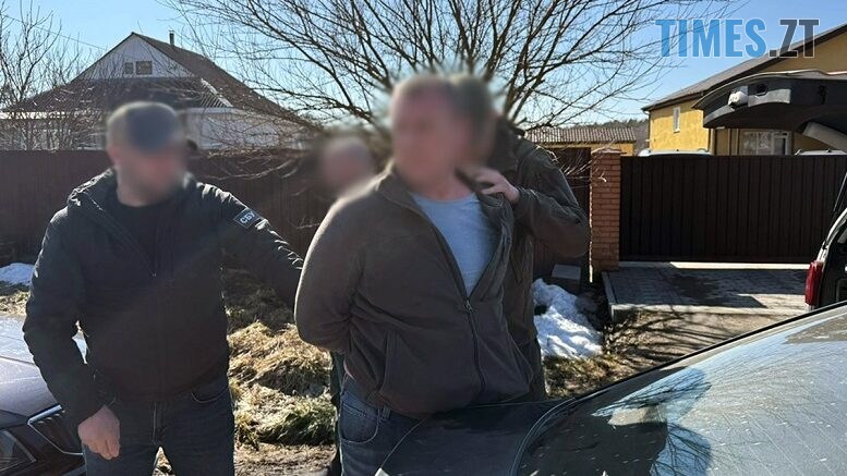 Автомати, гранати та тонни сурогату: у Житомирі «на гарячому» затримали торговця зброєю