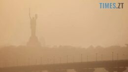 Помаранчевий рівень небезпеки: на Житомирщину йдуть сильні заморозки та пилова буря із Сахари