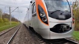 На Житомирщині пасажирський потяг тяжко травмував жінку на пероні