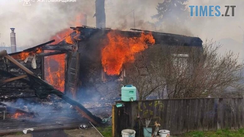 Масштабна пожежа під Житомиром: вогонь охопив 160 кв. м житлового будинку