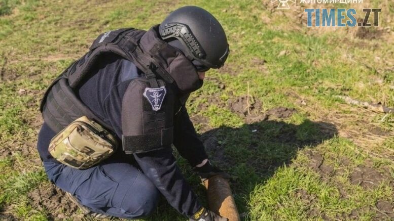 Небезпечне «відлуння війни»: на Звягельщині сапери знищили артилерійський снаряд