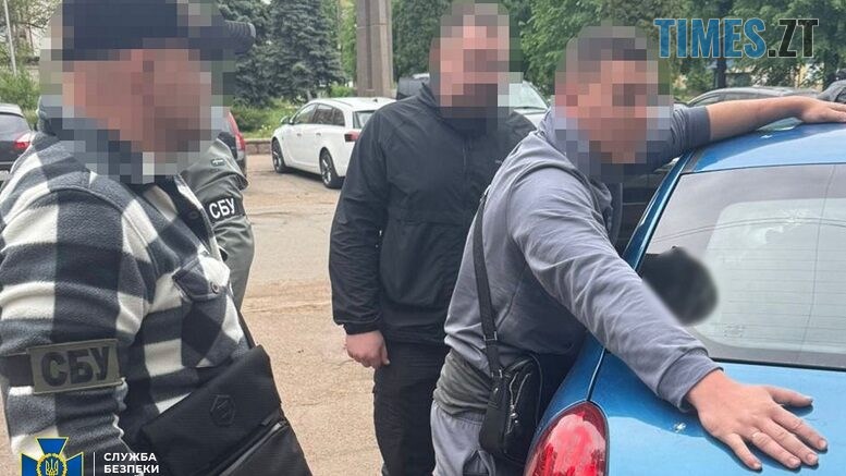 Маскувався під таксиста: на Житомирщині СБУ та поліція ліквідували канал втечі ухилянтів через «лісові стежки»