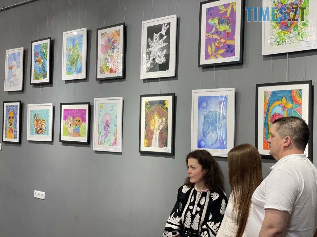 “Там, де лінія проросте” – виставка учнів художнього простору “Yanduka” в Житомирі (ФОТО)