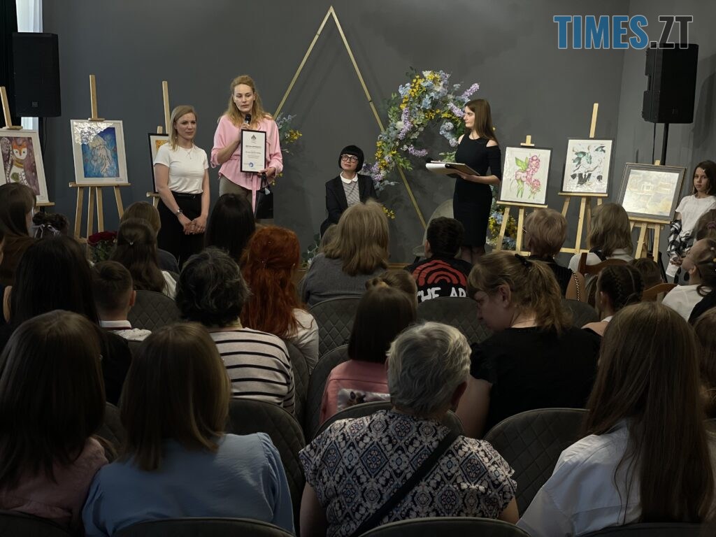 “Там, де лінія проросте” – виставка учнів художнього простору “Yanduka” в Житомирі (ФОТО)