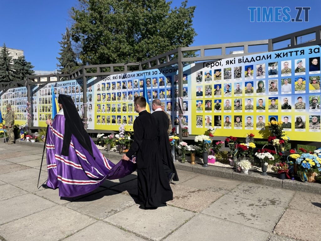 У Житомирі відкрили стенд на “Алеї слави Героїв” та вручили відзнаку «Мужність. Честь. Звитяга» (ФОТО)