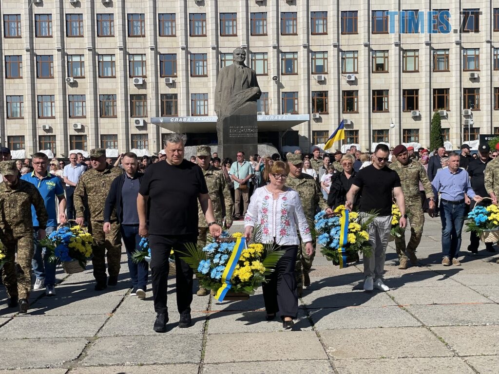 У Житомирі відкрили стенд на “Алеї слави Героїв” та вручили відзнаку «Мужність. Честь. Звитяга» (ФОТО)