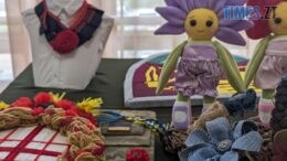 Сміття чи мистецтво? У Житомирі відкрили виставку незвичних виробів із відходів