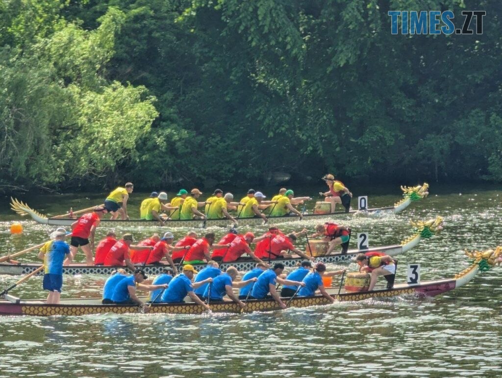 Житомир вирує емоціями: на набережній тривають гонки човнів «Дракон»