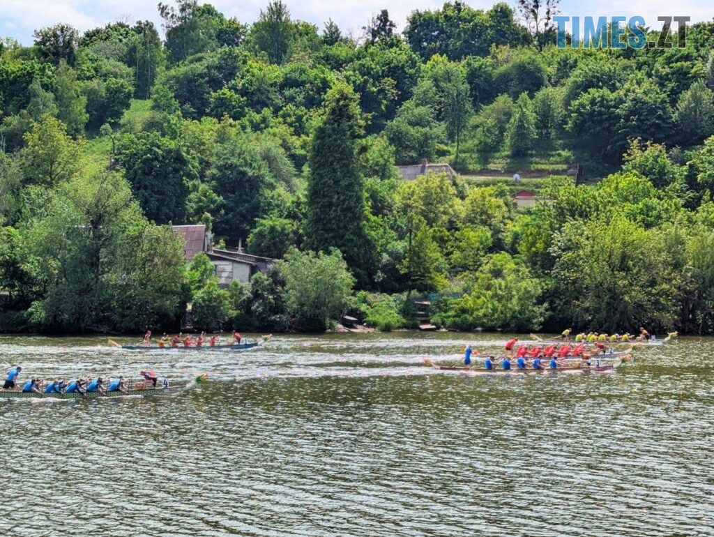 Житомир вирує емоціями: на набережній тривають гонки човнів «Дракон»