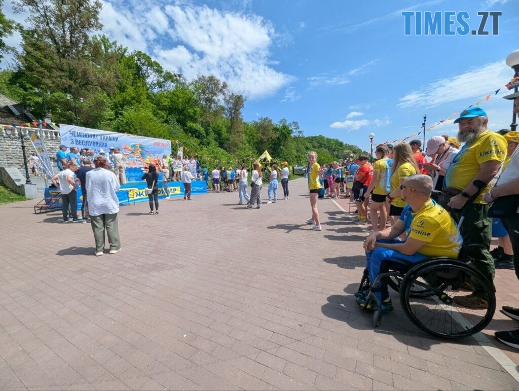 Житомир вирує емоціями: на набережній тривають гонки човнів «Дракон»