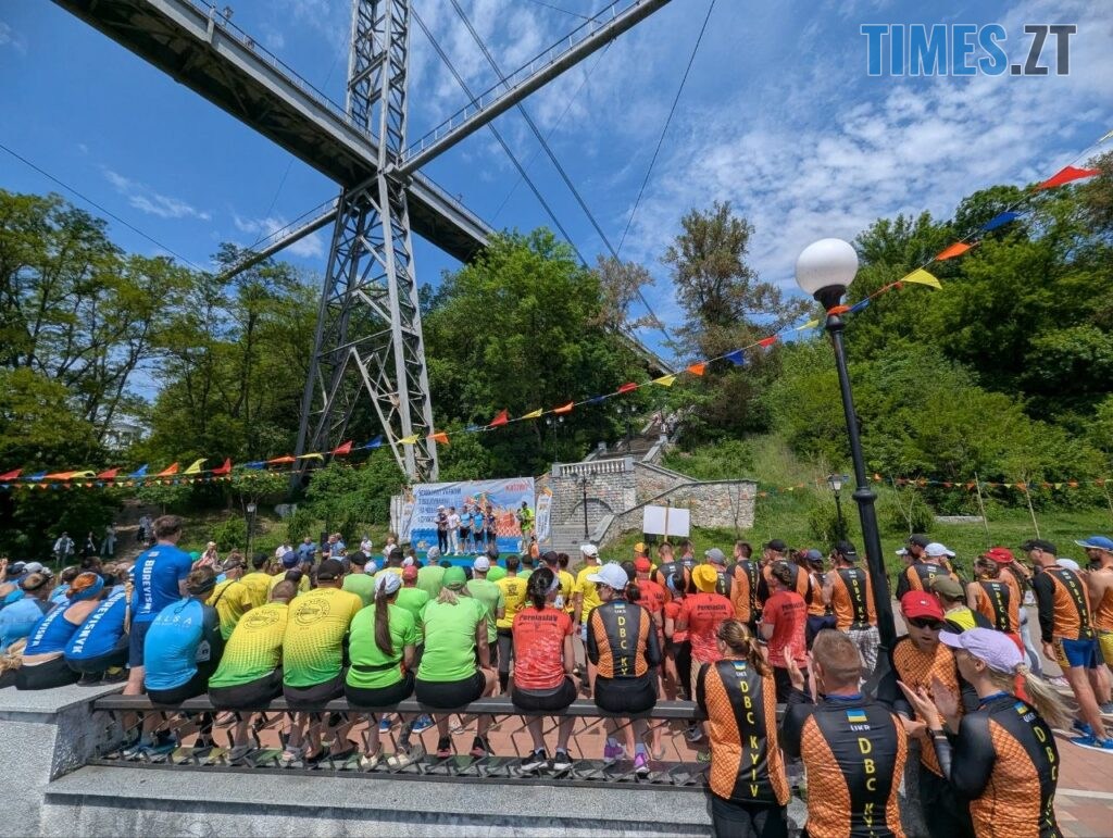 Житомир вирує емоціями: на набережній тривають гонки човнів «Дракон»