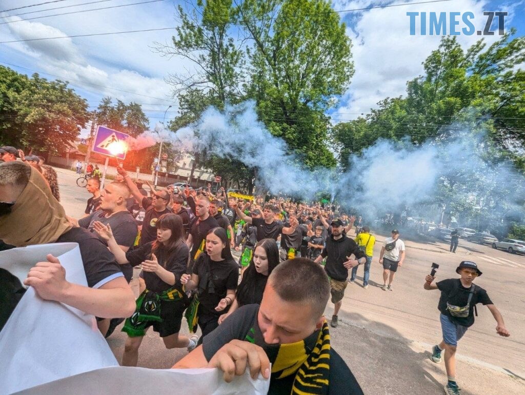 Ультрас рух WZTF  запалив Житомир  фанатським маршем до Дня Героїв України (ФОТО)