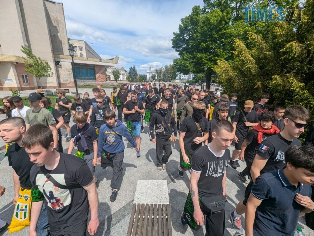 Ультрас рух WZTF  запалив Житомир  фанатським маршем до Дня Героїв України (ФОТО)