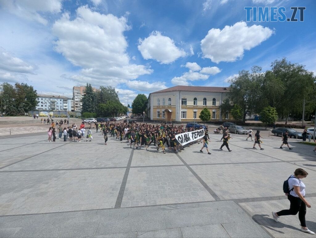 Ультрас рух WZTF  запалив Житомир  фанатським маршем до Дня Героїв України (ФОТО)