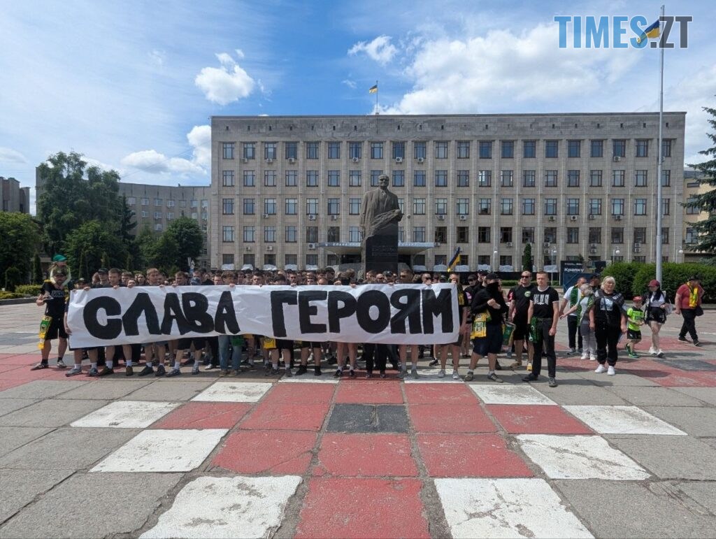 Ультрас рух WZTF  запалив Житомир  фанатським маршем до Дня Героїв України (ФОТО)