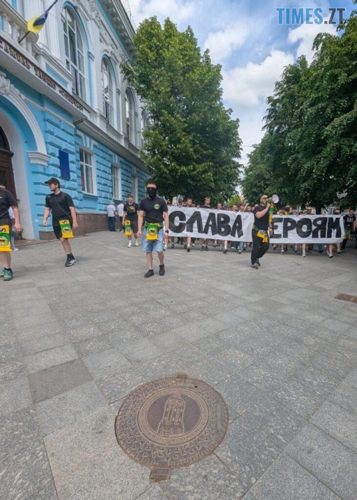 Ультрас рух WZTF  запалив Житомир  фанатським маршем до Дня Героїв України (ФОТО)