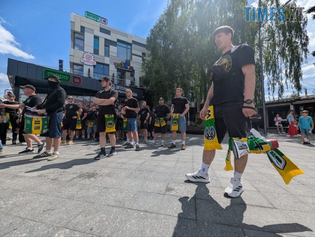 Ультрас рух WZTF  запалив Житомир  фанатським маршем до Дня Героїв України (ФОТО)