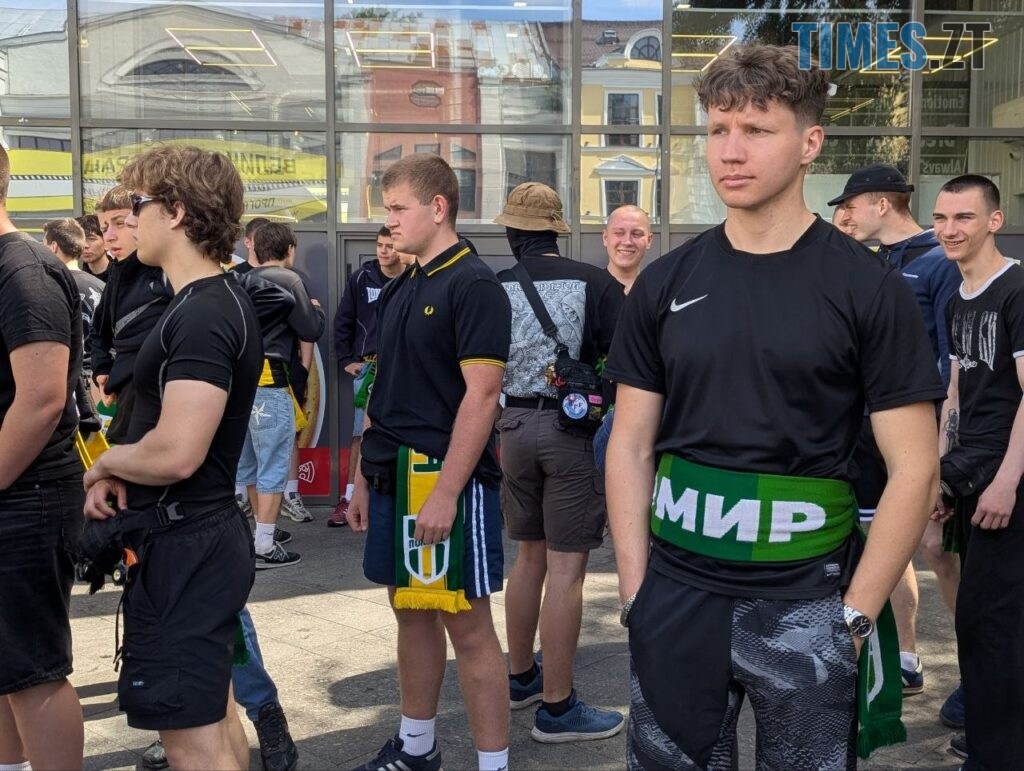 Ультрас рух WZTF  запалив Житомир  фанатським маршем до Дня Героїв України (ФОТО)