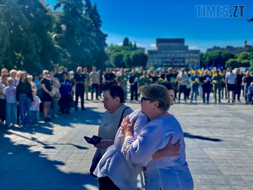 У Житомирі відкрили стенд на “Алеї слави Героїв” та вручили відзнаку «Мужність. Честь. Звитяга» (ФОТО)