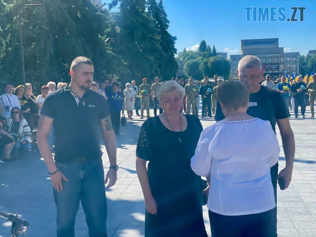 У Житомирі відкрили стенд на “Алеї слави Героїв” та вручили відзнаку «Мужність. Честь. Звитяга» (ФОТО)