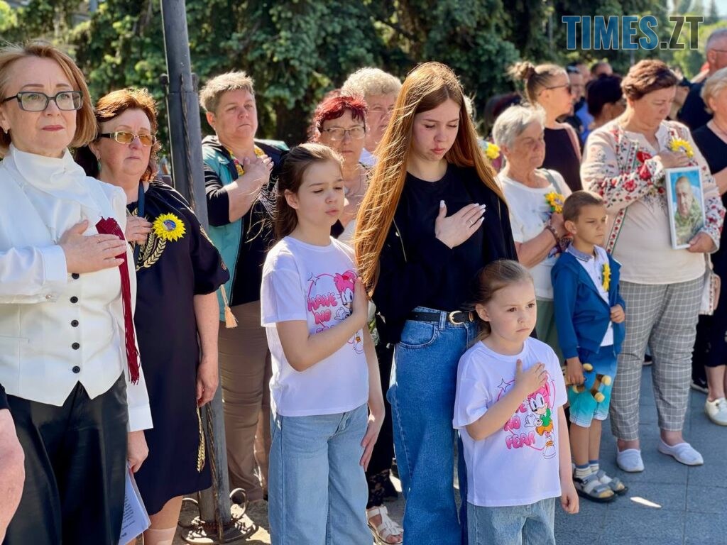 У Житомирі відкрили стенд на “Алеї слави Героїв” та вручили відзнаку «Мужність. Честь. Звитяга» (ФОТО)