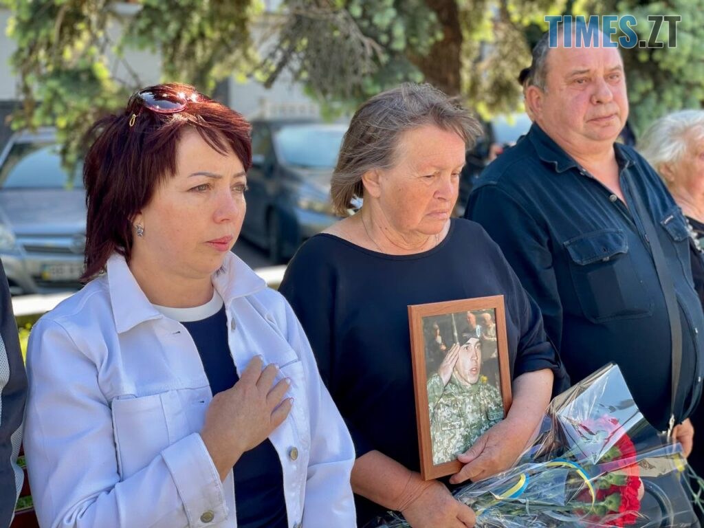 У Житомирі відкрили стенд на “Алеї слави Героїв” та вручили відзнаку «Мужність. Честь. Звитяга» (ФОТО)