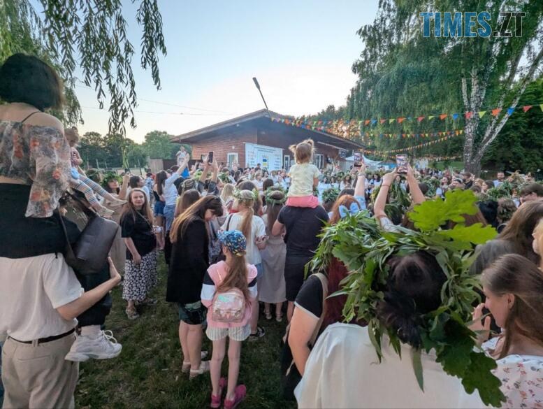 Вінки, річка і теплий вечір: у Житомирі відбулися Купальські вечорниці (ФОТО)