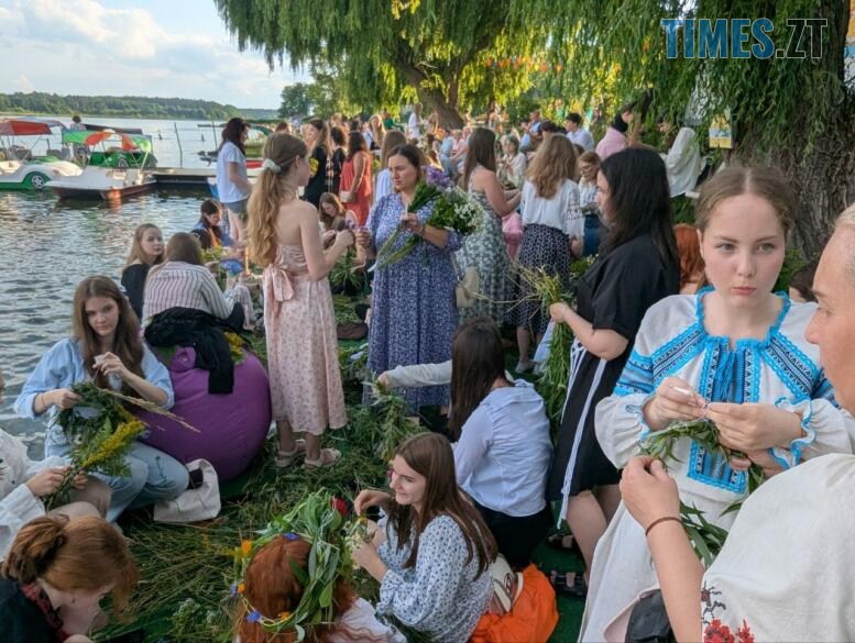 Вінки, річка і теплий вечір: у Житомирі відбулися Купальські вечорниці (ФОТО)