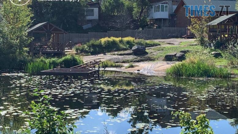 самовільні конструкції, що перешкоджають доступу громадян до річки Уж