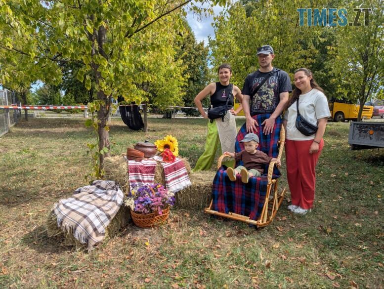 Фотозона з кріслом-гойдалкою