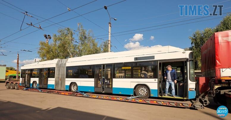швейцарський тролейбус на евакуаторі