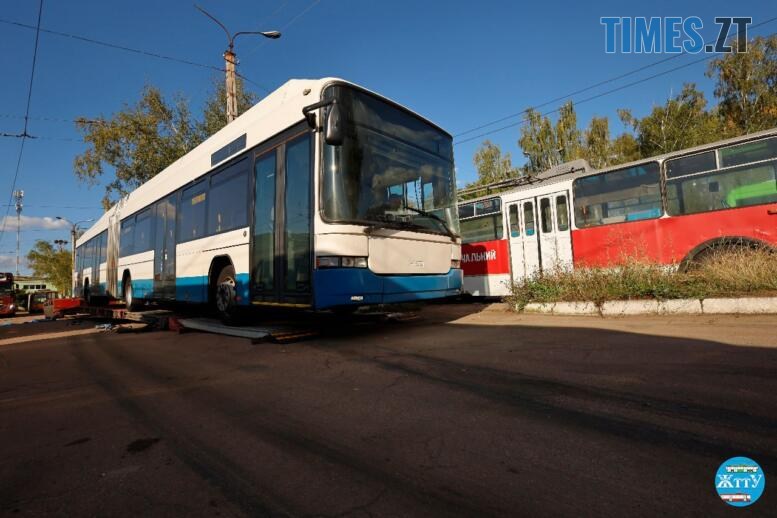 тролейбус подарованний Швейцарією Житомиру
