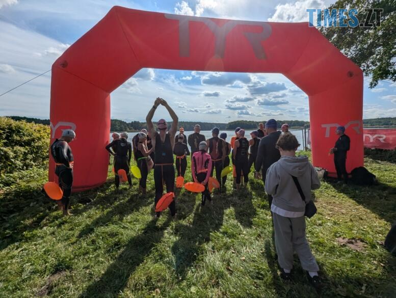 Збір учасників змагань «Кубок трьох річок» на березі Тетерева
