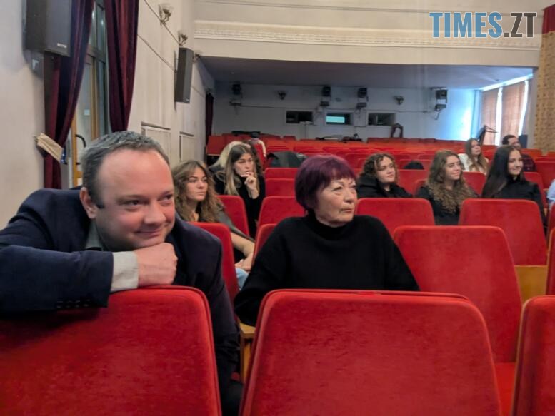 По той бік ширми: у Житомирі згадували 92 роки історії театру ляльок (ФОТО)