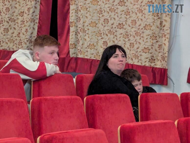 По той бік ширми: у Житомирі згадували 92 роки історії театру ляльок (ФОТО)
