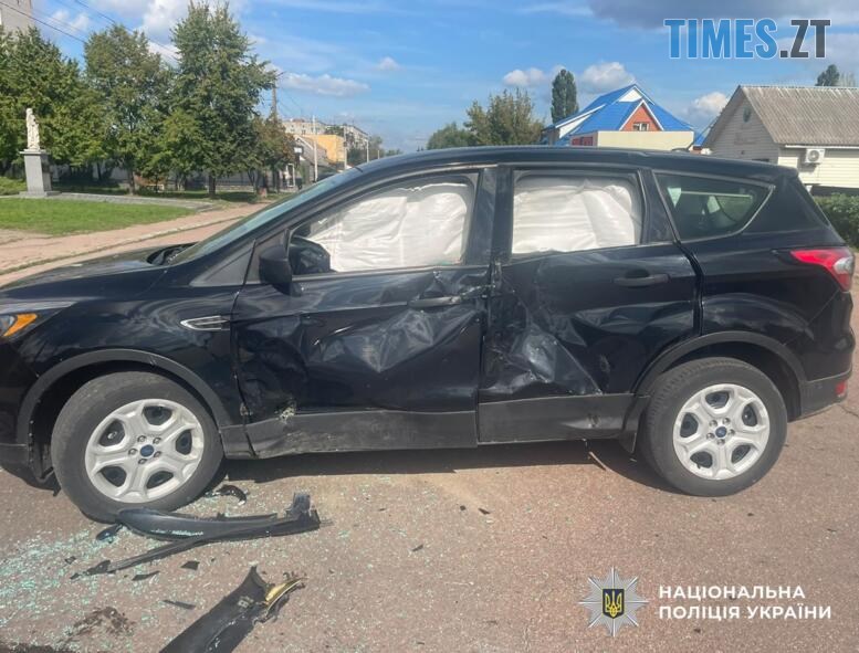 пошкоджений внаслідок ДТП автомобіль
