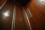 ліфт всередині кабіни