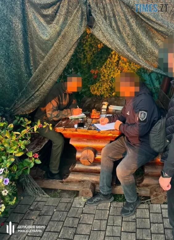 детективи ДБР завтали до підозрюваного у привласненні 9 мільйонів гривень лісгоспу